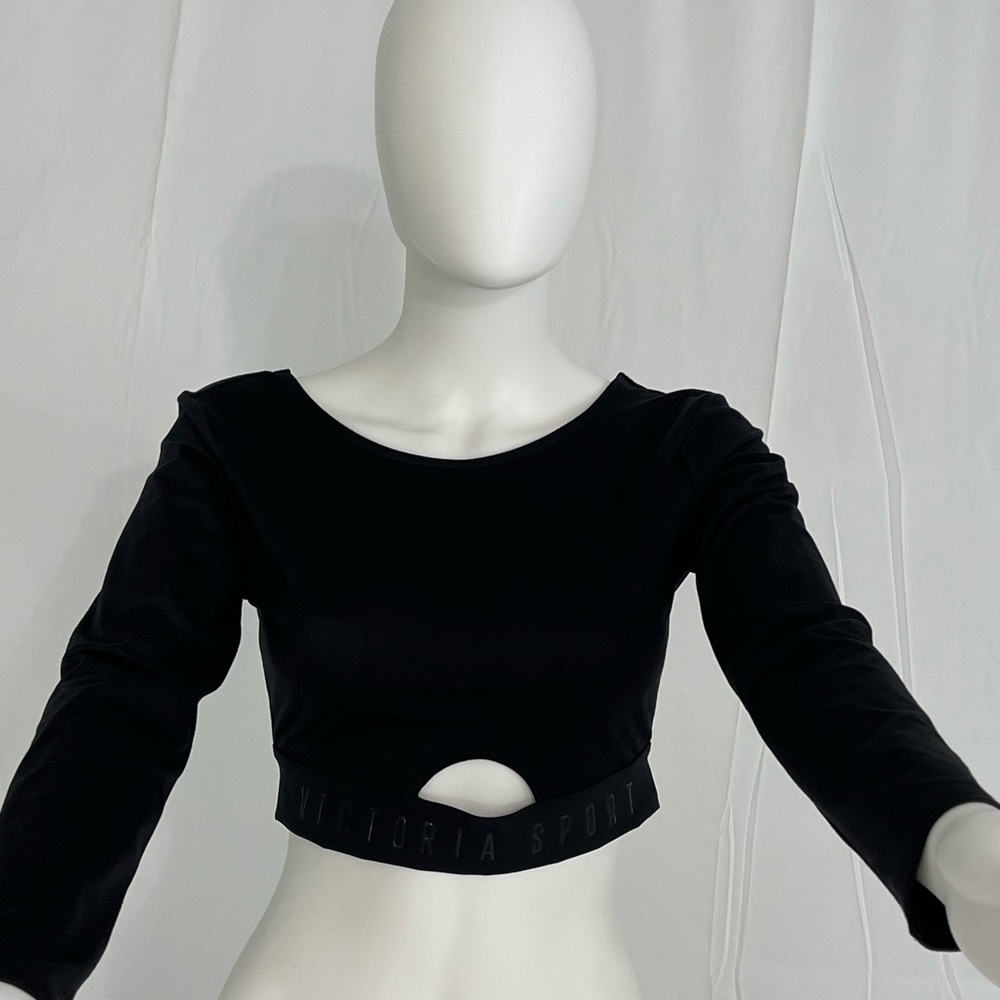 Victoria Secret Sport Black crop top with cut out in front. Long sleeve.